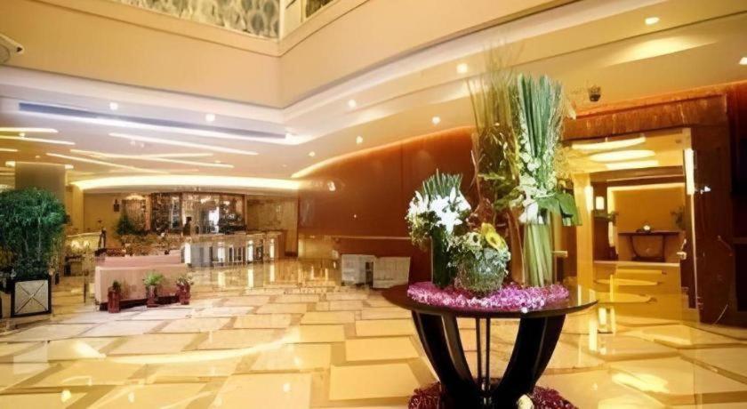 Ramada By Wyndham Wujiaochang 4*