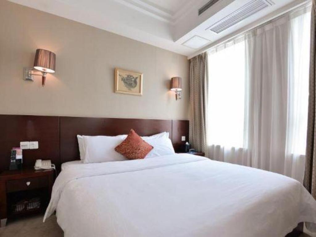 Ramada By Wyndham Wujiaochang 4*